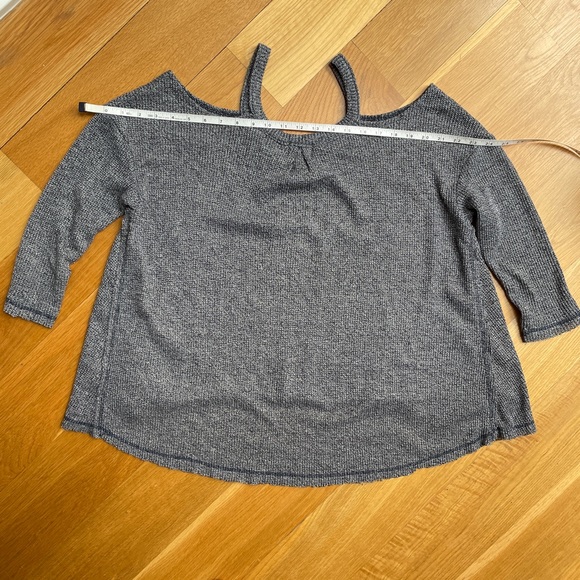 Anthropologie Deletta Hi-Low Cold Shoulder Sweater - Picture 5 of 7